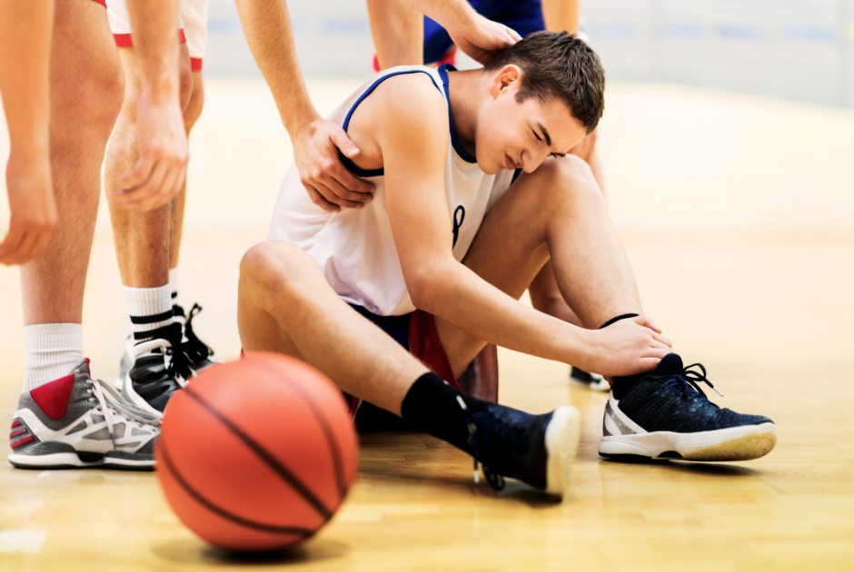 El esguince de tobillo es la lesión más común en baloncesto